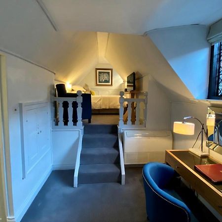 Hotel Great Fosters - Near Windsor à Egham Extérieur photo