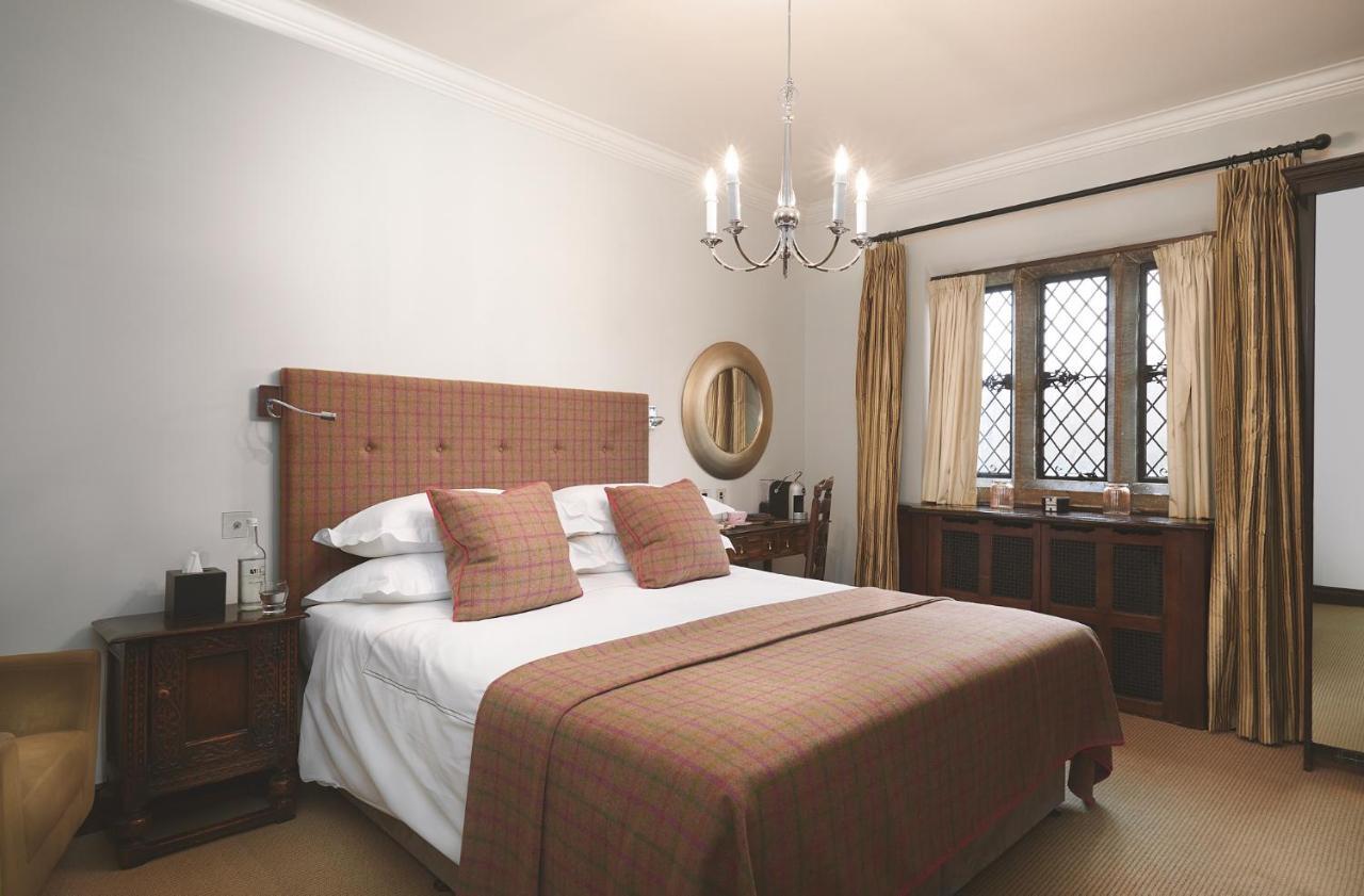 Hotel Great Fosters - Near Windsor à Egham Extérieur photo
